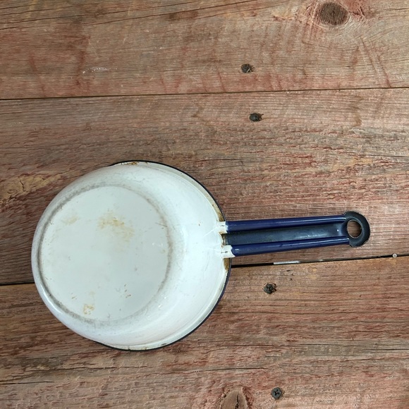 Vintage Antique enamelware sauce pan kitchenware cookware white black trim - Picture 4 of 4